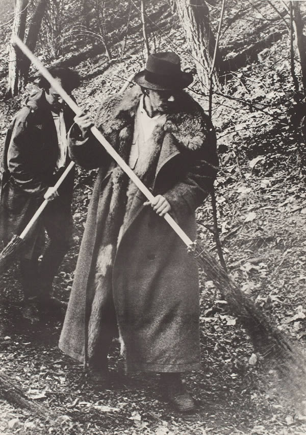 Joseph Beuys, Overcome Party Dictatorship Now, Grafenberger Wald, 1972