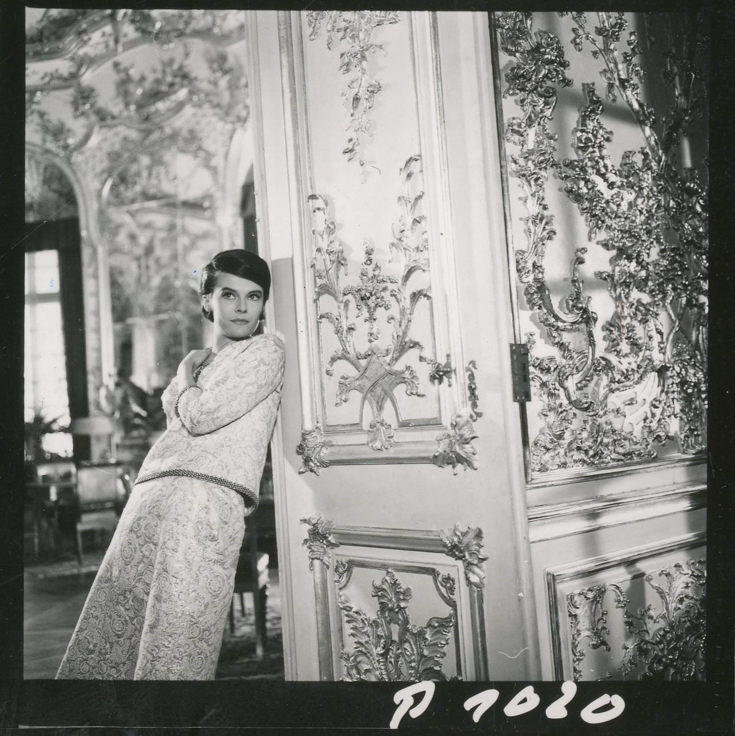 Last Year at Marienbad (1961), Delphine Seyrig, one-frame contact sheet.